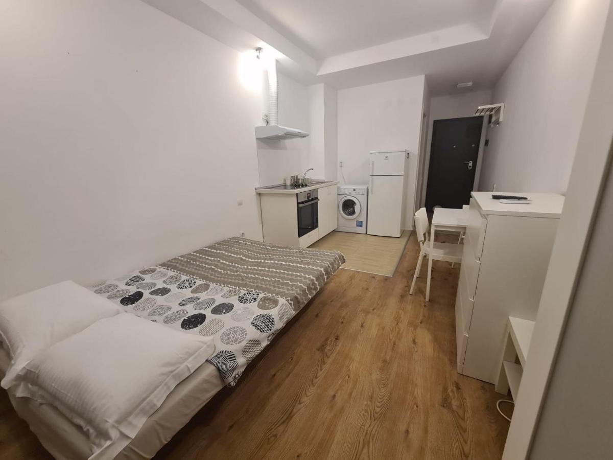 Cosmopolis Studio 1 Stefanestii de Jos Екстер'єр фото