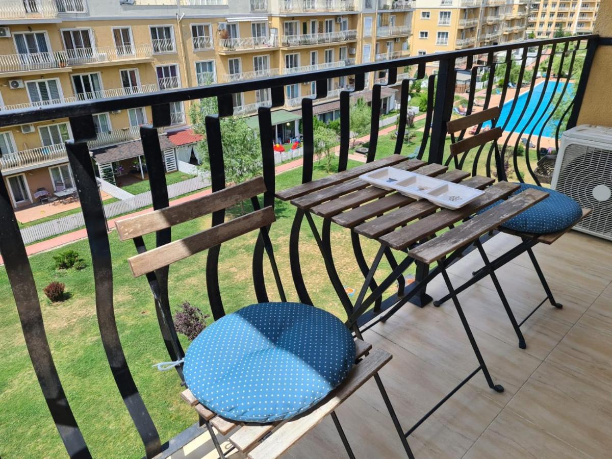Cosmopolis Studio 1 Stefanestii de Jos Екстер'єр фото